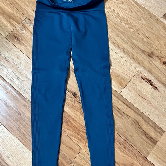 SET Active in Sold Out Cove! - Picture 5 of 6